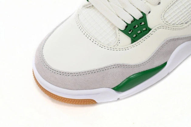 Reps TBkick Green 4 Pine SB Jordan DR5415-103 Retro 0820